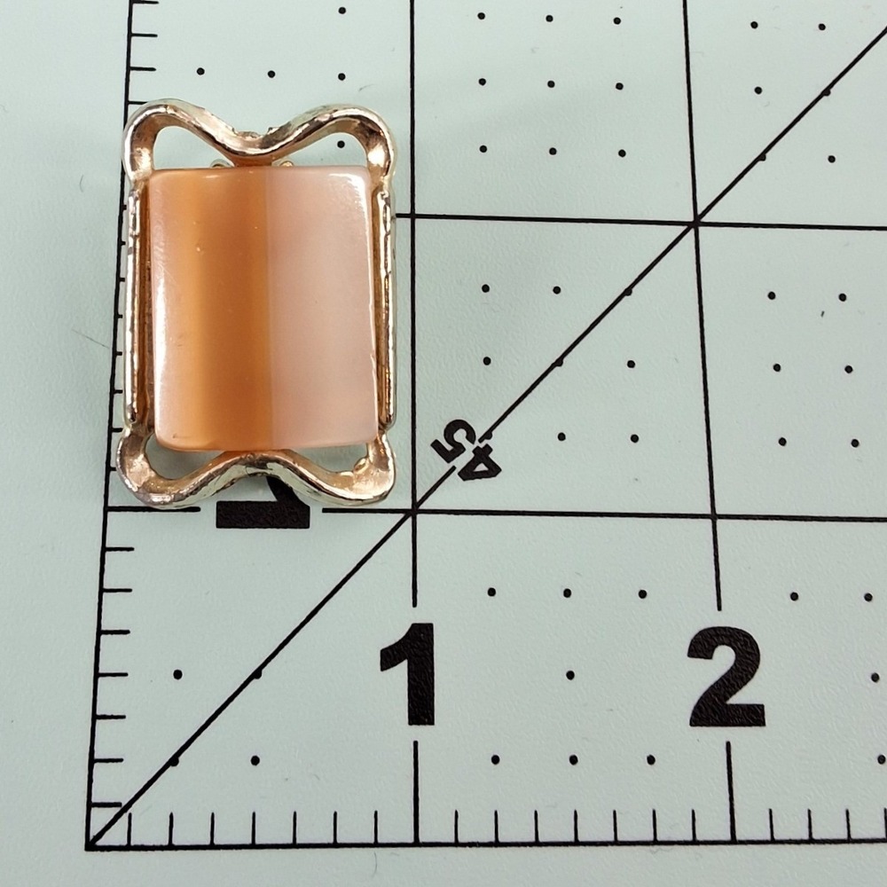 Vintage Coro Peach Orange Thermoset Plastic Gold Tone Clip On Earrings MCM - Picture 3 of 6